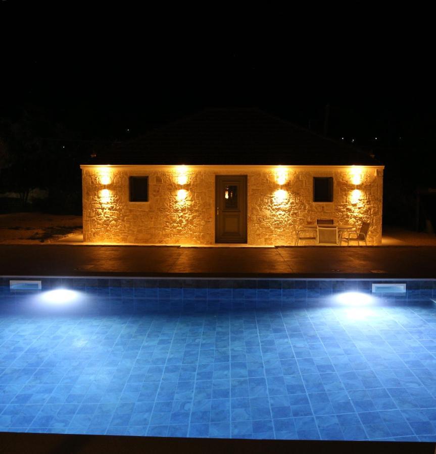 Unity Villa Andipáta Buitenkant foto